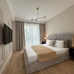 Apartment Cozy Cityscape Oasis, Stylish & Cozy Apt, Private Parking *