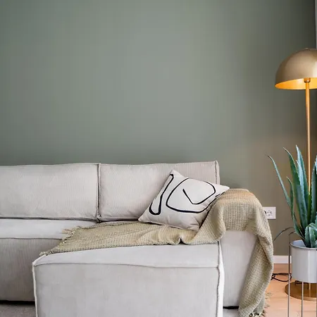 Appartement Cozy Cityscape Oasis, Stylish & Cozy Apt, Private Parking Braşov