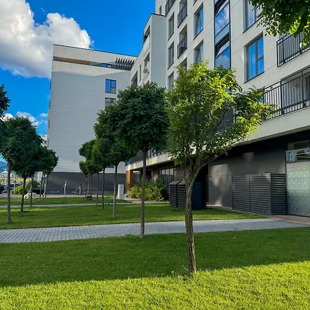Cozy Cityscape Oasis, Stylish & Cozy Apt, Private Parking ブラショフ