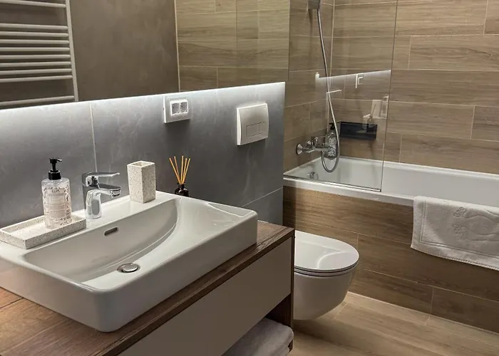 Cozy Cityscape Oasis, Stylish & Cozy Apt, Private Parking Appartement