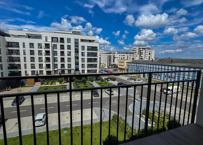 Cozy Cityscape Oasis, Stylish & Cozy Apt, Private Parking